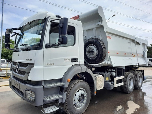 Imagem 2 de 8 de Mercedes Benz Axor 3131