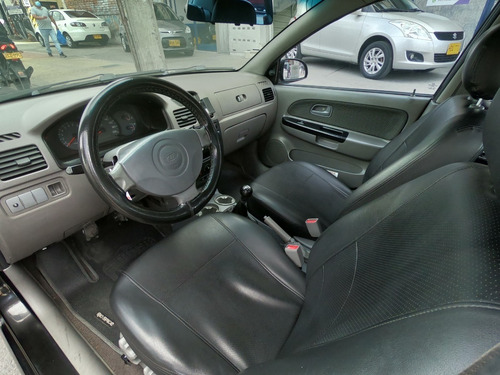 Kia Rio Stylus Ls 1.5