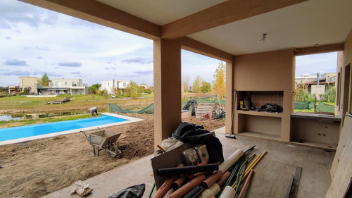 Imagen 12 de 20 de Casa En Venta A Estrenar, Laguna, Pileta, Norte, El Cantón