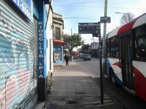 Imagen 9 de 11 de Local Sobre Avenida - Flores