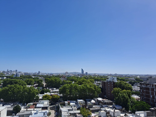 Alquilo Monoambiente Con Gran Vista Al Cerro De Montevideo, Bajos Gastos Comunes, A Metros Del Shoping Tres Cruces