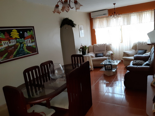 Imagen 4 de 10 de Venta De Apartamento En Los Teques Urb. Los Altos Verdes Rz