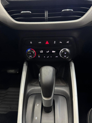 Chevrolet Onix Plus 10tat Pr2