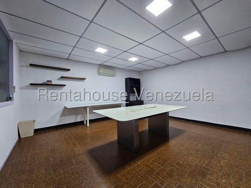 Se Ofrece En Alquiler Importante Y Productivo Galpon Industrial Ubicado En Mariches