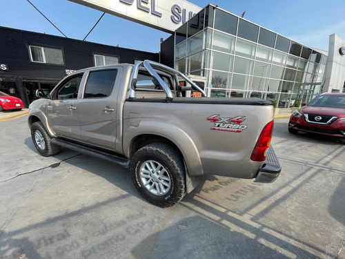 Imagen 5 de 7 de Toyota Hilux 2010 3.0 I Srv Cab Doble 4x4 Cuero