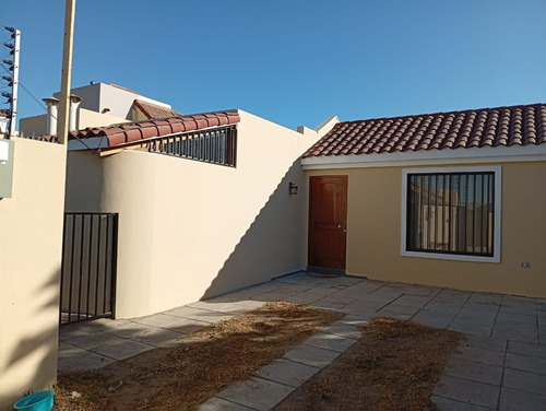 Excelente Casa 1 Piso Con Quincho