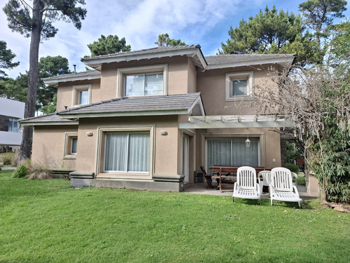 Casa Terrazas Al Golf . Pinamar . Oportunidad .