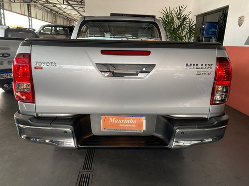 Imagem 5 de 10 de Toyota Hilux 2.8 D-4d Turbo Cd Srv 4x4 2021