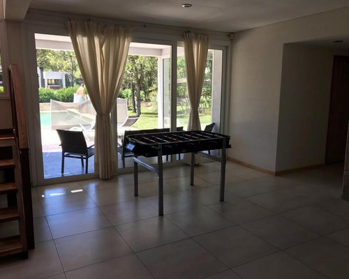 Casa De 4 Dormitorios C/ Piscina La Herradura