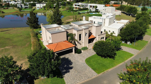 Venta De Casa En Terravista A La Laguna