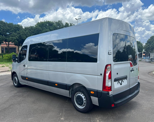 Renault Master Executiva Vip - 0km / 2025 - Prata, Completa
