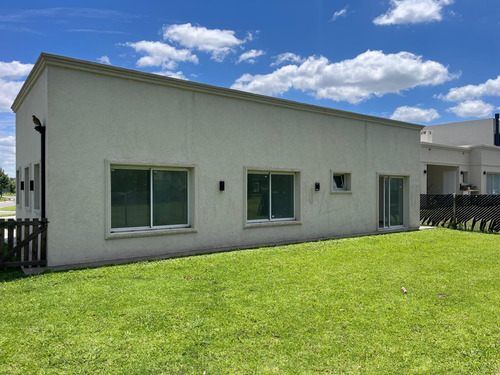 Casa En Venta A Estrenar En Pilar Del Este - Santa Elena