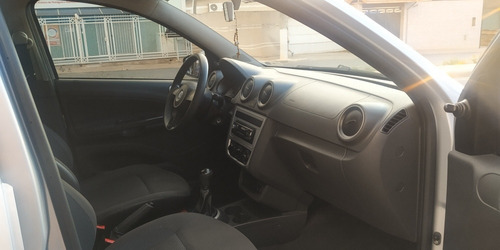 Imagem 5 de 9 de Volkswagen Voyage 2016 1.6 Msi Trendline Total Flex 4p