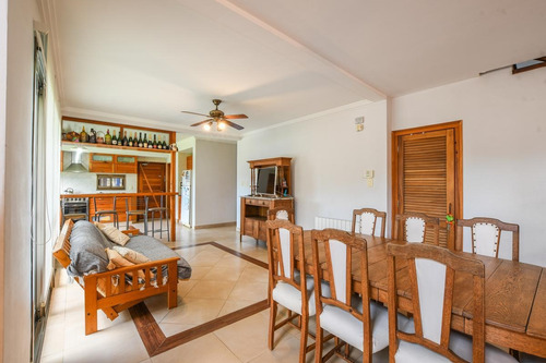 Imagen 8 de 30 de Casa De 4 Dormitorios En Venta Con Pileta En Fisherton Rosario