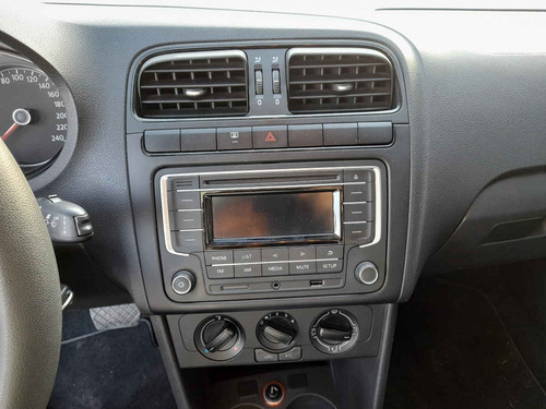 Imagen 13 de 15 de Volkswagen Vento 2019 4p Comfortline L4/1.6 Aut
