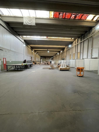 Imagen 4 de 13 de Deposito En Avellaneda - Venta
