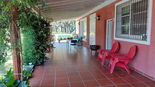Venta Casa Con Pileta Tipo Chacra En Club De Campo Haras El Malacate