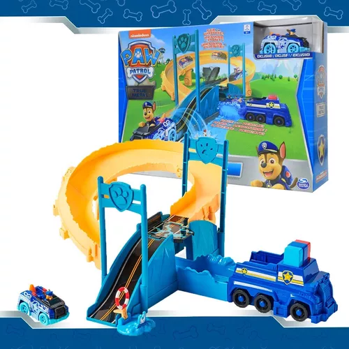 SPIN MASTER Paw Patrol patrulhando torre com uma pista de corrida