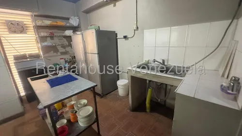 Rent-a-house Vende Fondo De Comercio Bar-restaurante, San Jacinto, Maracay, Estado Aragua, 25-16218 Gf.