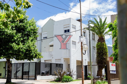 Imagen 1 de 23 de Departamento En Venta En La Plata
