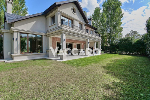 Imagen 1 de 30 de Casa Venta Barrio Cerrado Privado Moreno