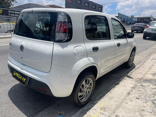 Fiat Uno Uno Attractive 1.0 8V (Flex) 4p