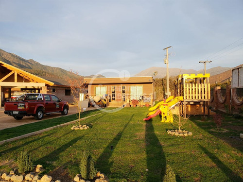 Casa En Venta De 3 Dorm. En Olmué