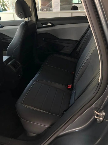 Imagen 6 de 15 de Volkswagen Taos 1.4tsi Comfortline Highline Automatica At 49