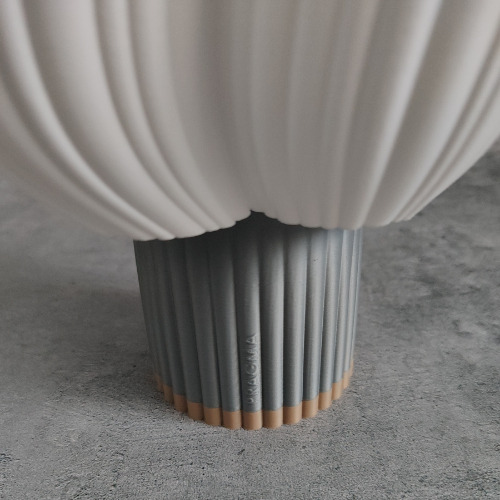 Lampara De Mesa - Velador 3d, Pragma Bodhi Gris Y Bronce Blanco