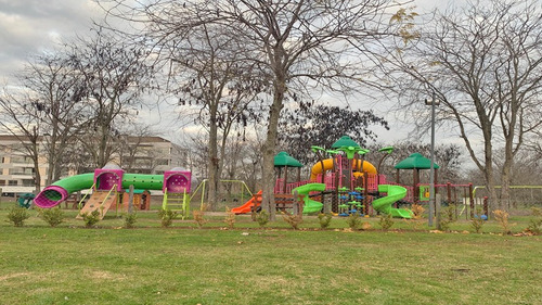 Imagen 10 de 15 de Casa De Estilo Moderno En Venta Con Cuatro Dormitorios En Fincas De Hudson