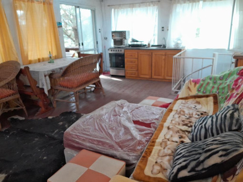 Casa En Venta - 2 Dormitorios 1 Baño - 5.000mts2 - Coronel Brandsen