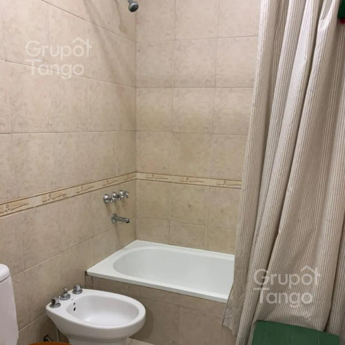 Venta Ph 2 Ambientes En Villa Crespo Con Patio Apto Crédito