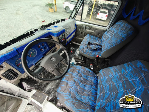 Volkswagen 15-180 Worker Mwm Turbo 6 Cilindros Baú 6,80 2002