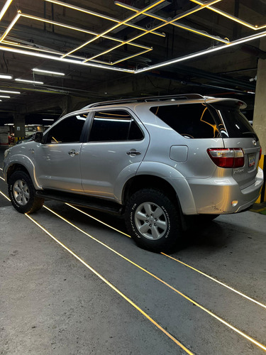 Toyota Fortuner 2011 4x4 Blindado