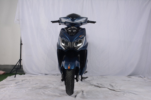 Imagen 2 de 15 de Moto Scooter Electrica 2000 W Con Bateria Litio 72 Voltios