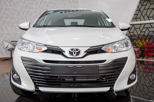 Toyota Yaris Sedan 1.5 Xs Connect Cvt (flex)