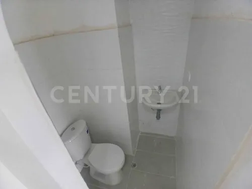 Alquilo Local Nuevo Y Esquinero En Colseguros