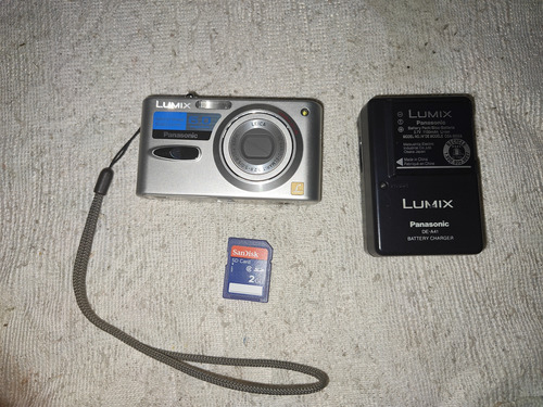 Cámara Digital Panasonic Lumix Dmc-fx3 6mp Plata (Usado)