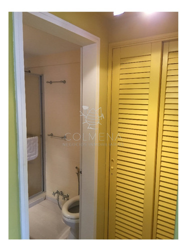Apartamento En Venta De 3 Dormitorios Y Dependencia En Punta Del Este