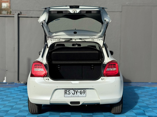 Suzuki Swift GLX PLUS CVT 1.2