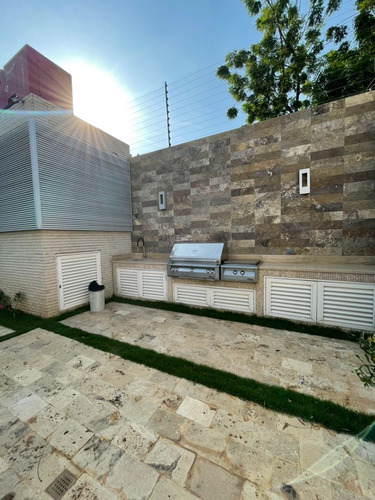 Cv-1470 Zona Norte Townhouse Residencias Pozo Viejo Avenida Universidad