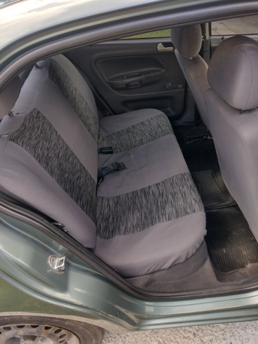 Volkswagen Voyage 1.6 Comfortline 101cv