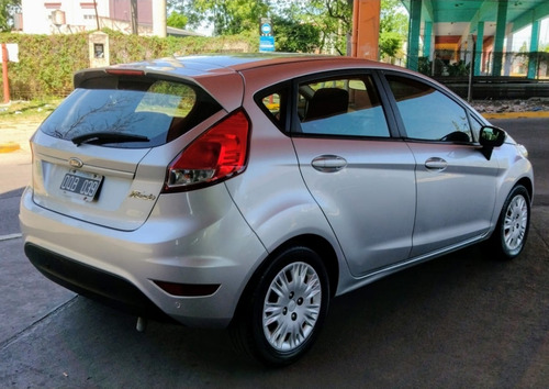 Imagen 5 de 16 de Ford Fiesta Kinetic 1.6 S 2015