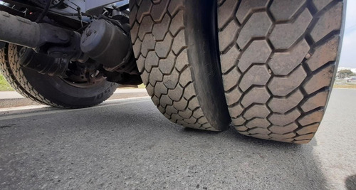 Imagem 16 de 19 de Iveco Cursor 450e33t 4x2 2010