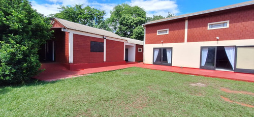 Alquilo Local Comercial De 440 M2 En El Barrio Pacu Cua De Encarnación
