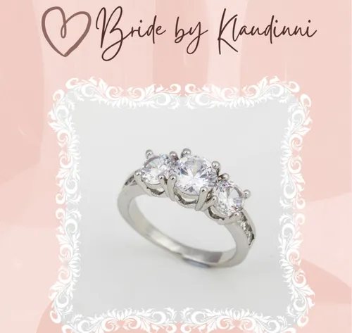 Anillo de 3 2025 piedras