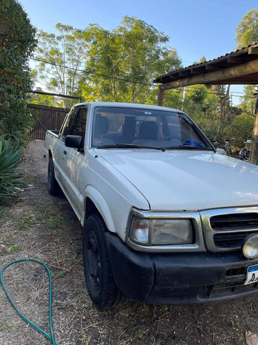 Mazda B2500 Cabina Y Media