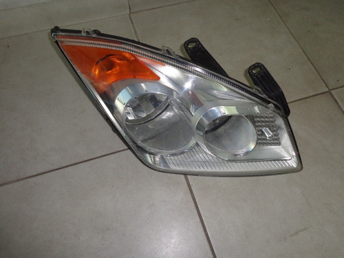 Faro Derecho Ford Fiesta Max