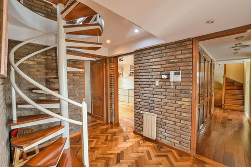 Imagen 29 de 30 de Venta Imponente Casa De 4 Dormitorios Enorme Jardin - Rosario, Santa Fe.