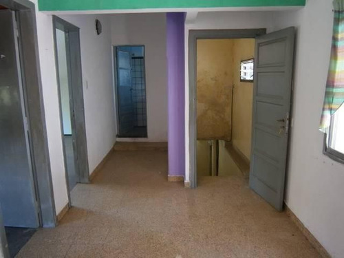 Inmueble Integrado Por 2 Deptos. P/reciclar, De 3 Amb., Idea